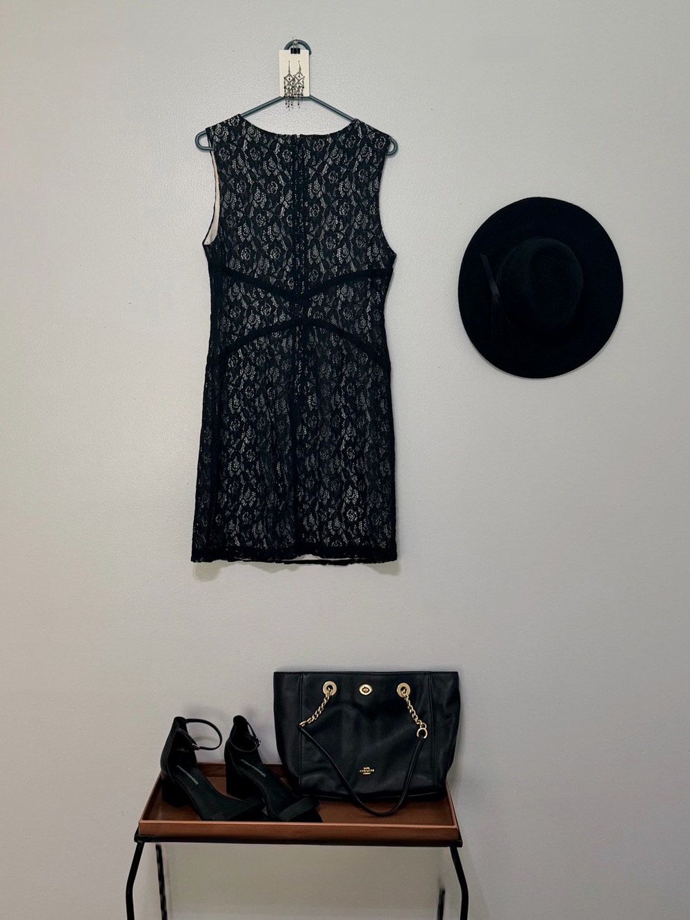 Black Lace Sleeveless Dress